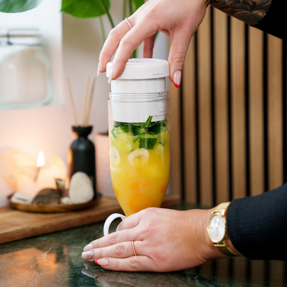 Fresh Juice - Mini Juice Blender